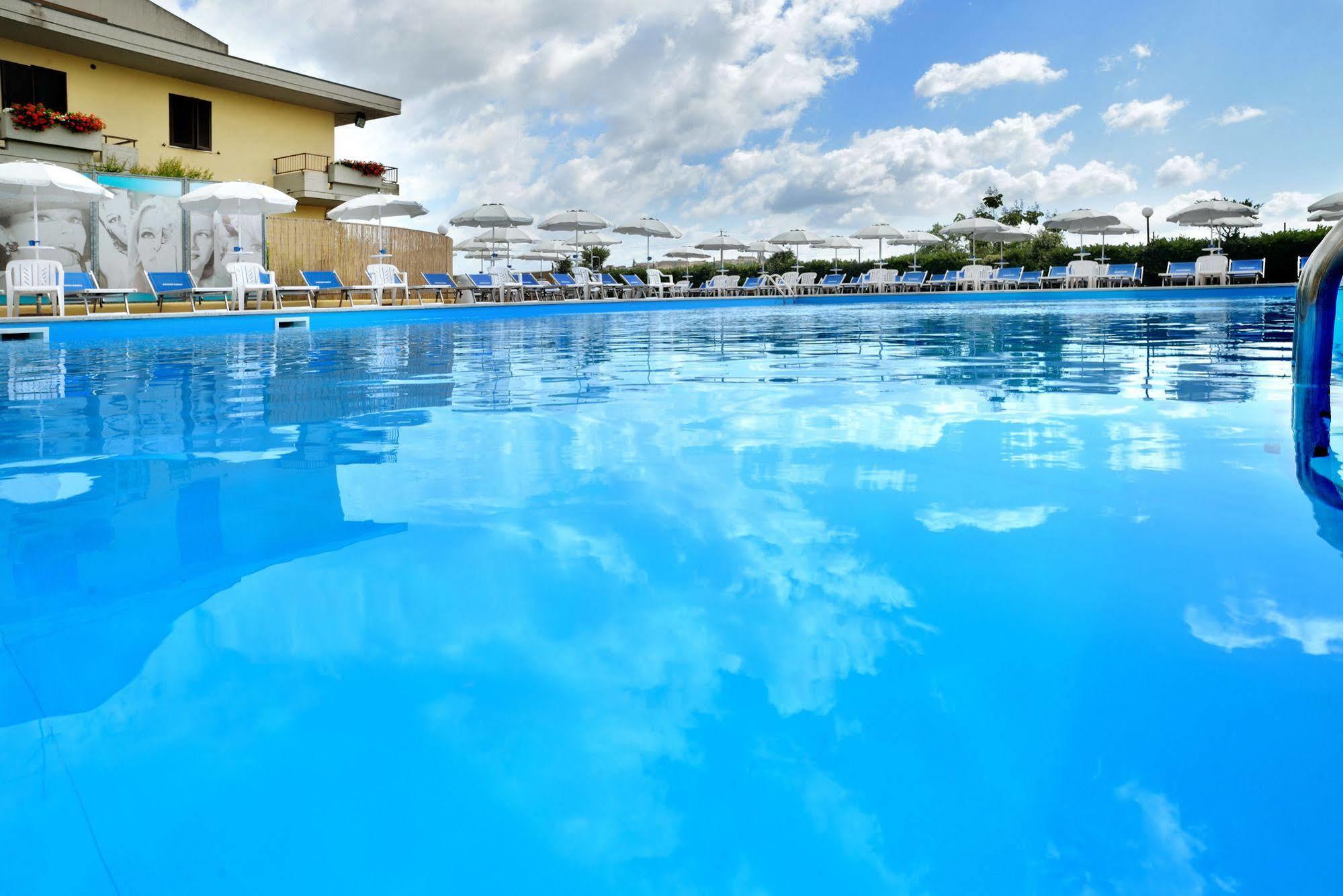 Hotel Ristorante Dante Torgiano Zewnętrze zdjęcie